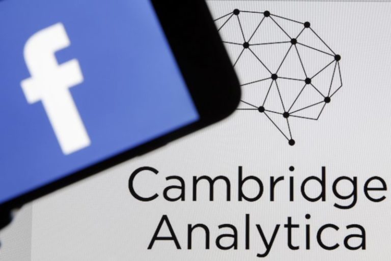Cambridge Analytica cierra la empresa